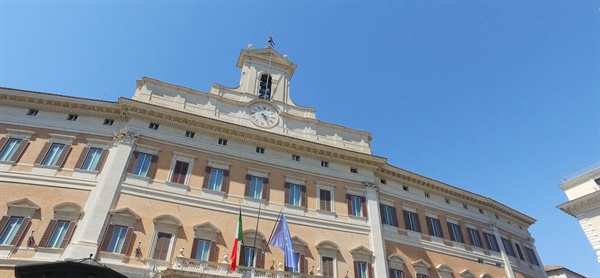 DL Milleproroghe. Al via l'esame nell'Aula della Camera